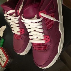 Jordan 4 Size 7Y